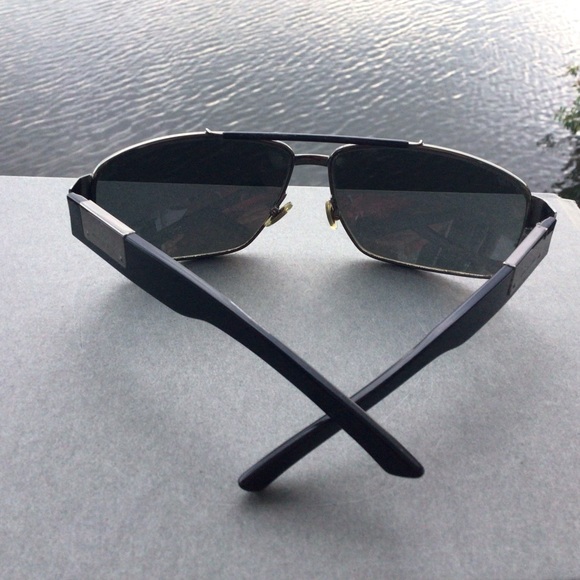 Gucci Aviator Sunglasses in Dark Ruthenium Gray Polarized 1856/S Made in Italy - Picture 10 of 16